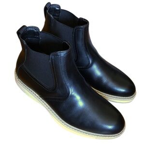 NIB black leather chelsea boots